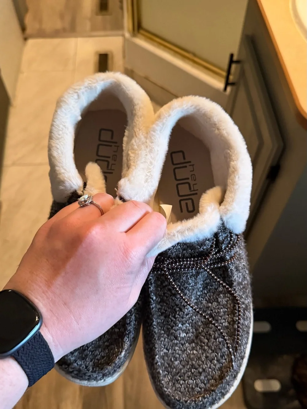 Hey Dude Gray Knit Slip-On Slippers with Cream Faux Fur Collar - Picture 1 of 4